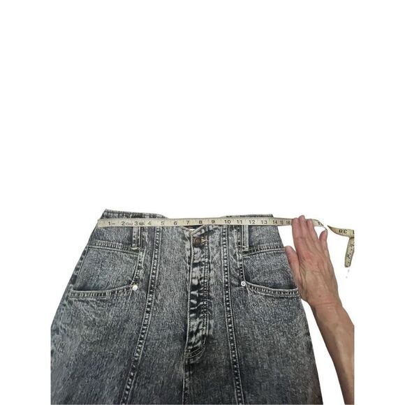 Happy Nature Ultra High Seamed short Gray Wash Button fly Jeans Sz 28 NWT - Picture 8 of 12